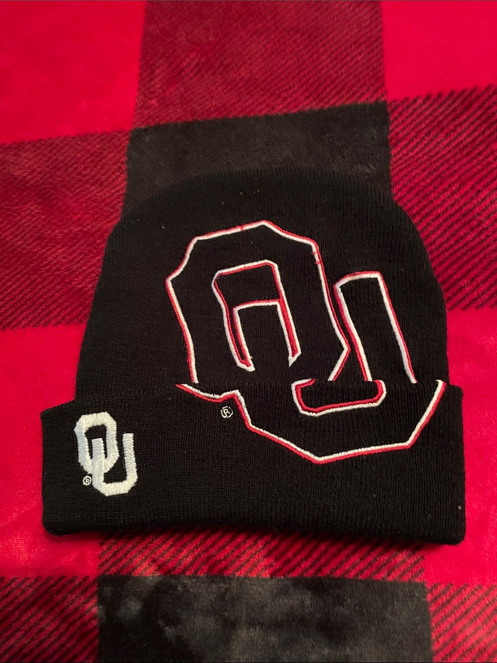 Team Apparel Black and Red OU Beanie Hat
